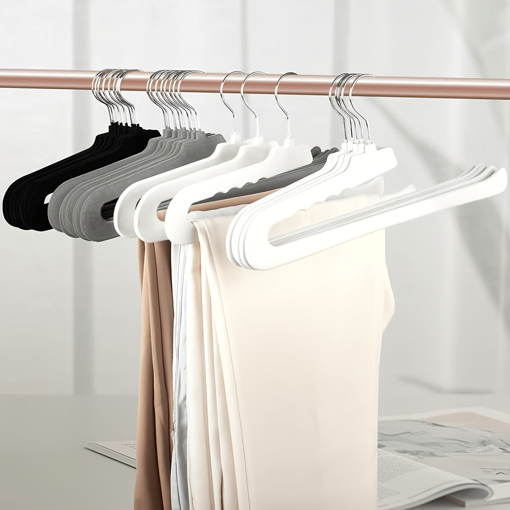 16\u002F32pcs Flocked Goose-Shaped Pants Hangers, Suitable for Dormitory, Home and School. Made of Flocking Material, Non-Slip Traceless, Z-shaped Structure Designed for Wardrobe Pant Storage, Ideal for Bedroom Use